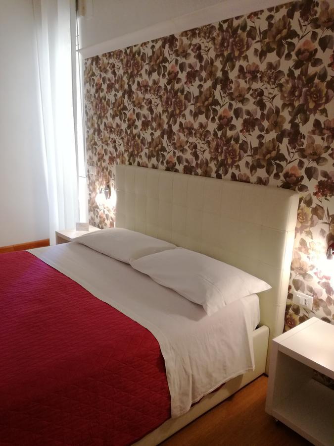 B&B Abatjour - Ambiente Sanificato - Test Antilegionella Assolto 福查 外观 照片