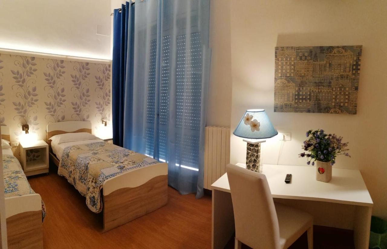 B&B Abatjour - Ambiente Sanificato - Test Antilegionella Assolto 福查 外观 照片