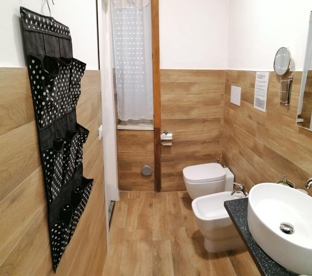 B&B Abatjour - Ambiente Sanificato - Test Antilegionella Assolto 福查 外观 照片